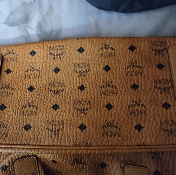 100%  Authentic MCM use few times - Picture 13 of 14